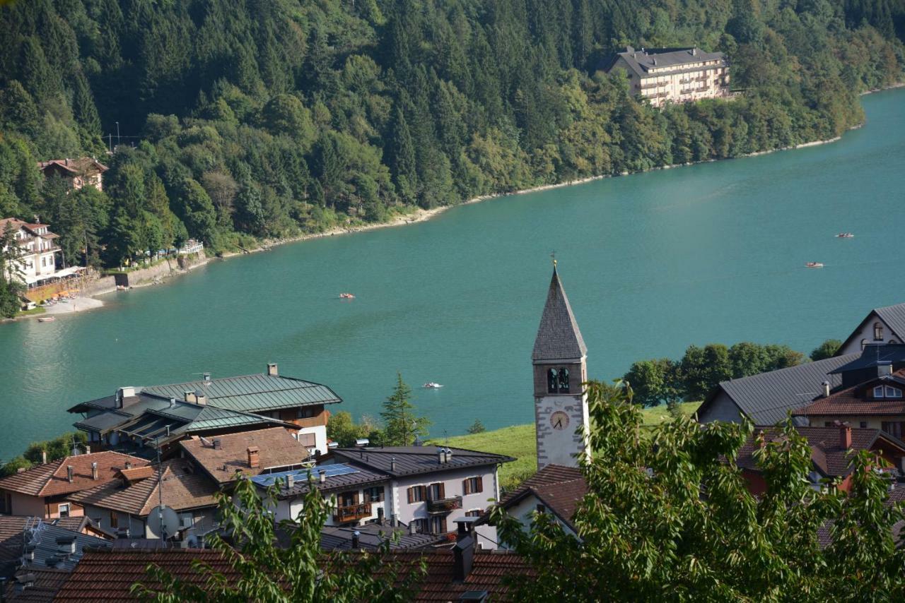 Casa Angelo Apartment Molveno Bagian luar foto
